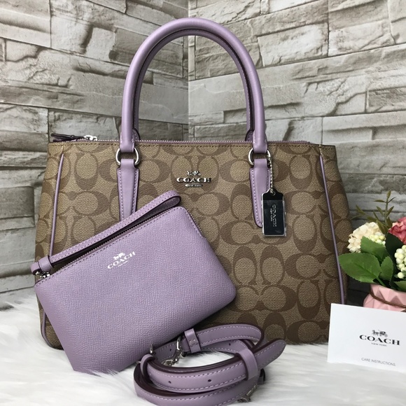 Coach Handbags - 👜COACH SET🌺SURREY CARRYALL & WRISTLET